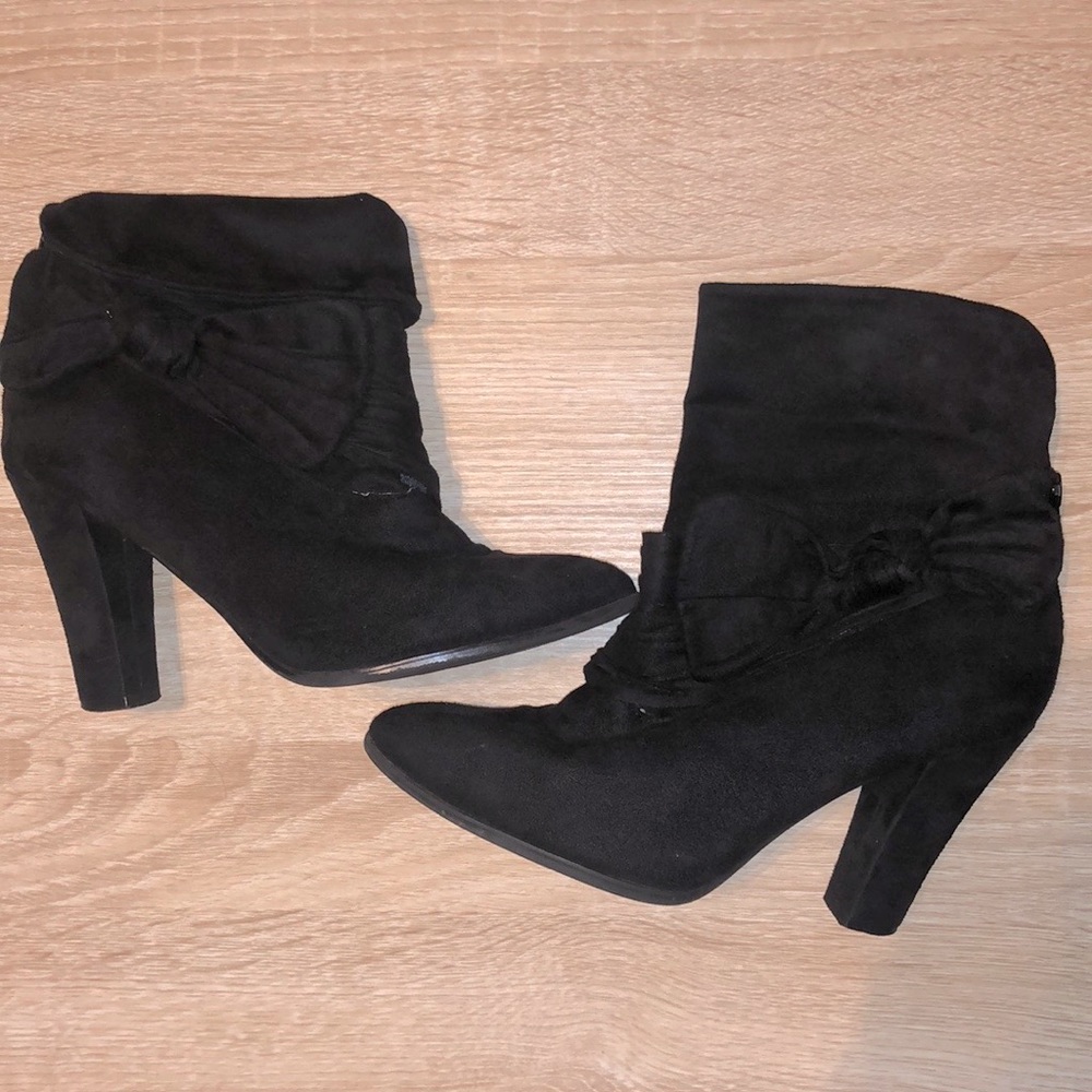 Black Booties w/ Bow